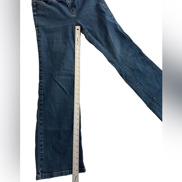 DKNY Soho Bootcut Midrise Jeans size 12 - Picture 10 of 16